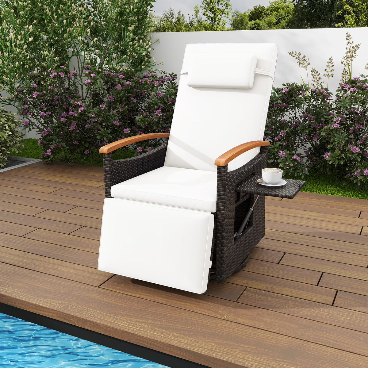 Costway Outdoor 360�� Swivel Rattan Recliner Chair Patio Wicker Chaise Lounge Chair Beige