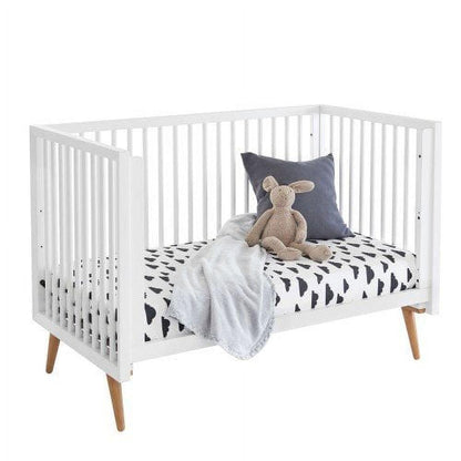 Contours Roscoe 3-in-1 Baby Crib. Toddler. Daybed. White. Unisex