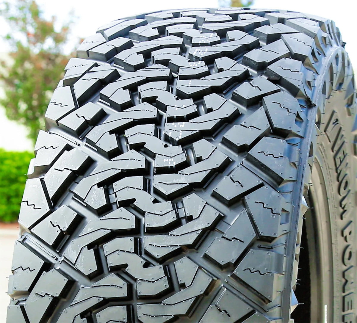 Set of 4 Venom Power Terra Hunter X/T 275/55R20 117T XL Extreme Terrain Tires