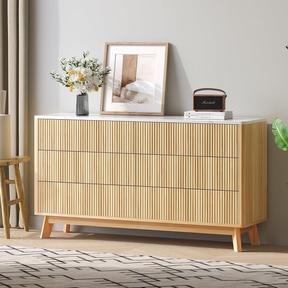 Selooye Fluted 5 Drawers Dresser, 47" Tall Modern Chest of Drawers with Faux Marble Top, Curved Profile Design, Wood Drawer Organizer for Bedroom, Living Room, Hallway, Entryway, Natural Oak