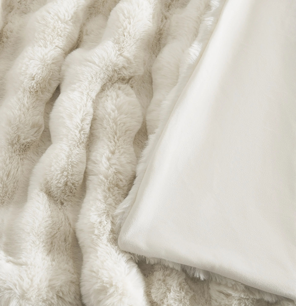 Brooklyn Loom Bubble Faux Fur 100% Microfiber Polyester  Twin XL Blanket in Green, All Season, Adult Size, OEKO-TEX Certified