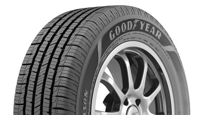 Goodyear Reliant All-Season 235/55R18 100V All-Season Tire Fits: 2010-16 Chevrolet Equinox LTZ, 2017 Chevrolet Equinox LT