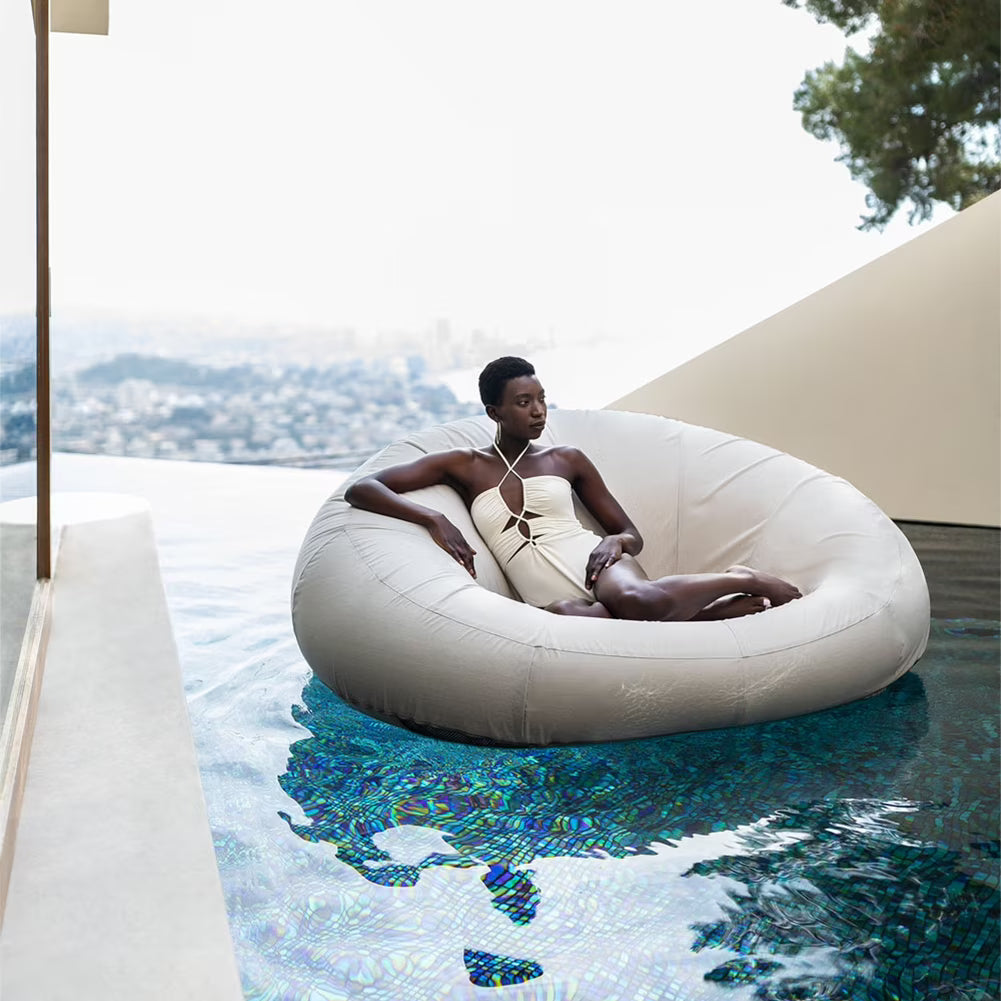 California Sun Cucciolo Round Luxury Inflatable Fabric Sun Lounger Pool Float Chaise (Beige)