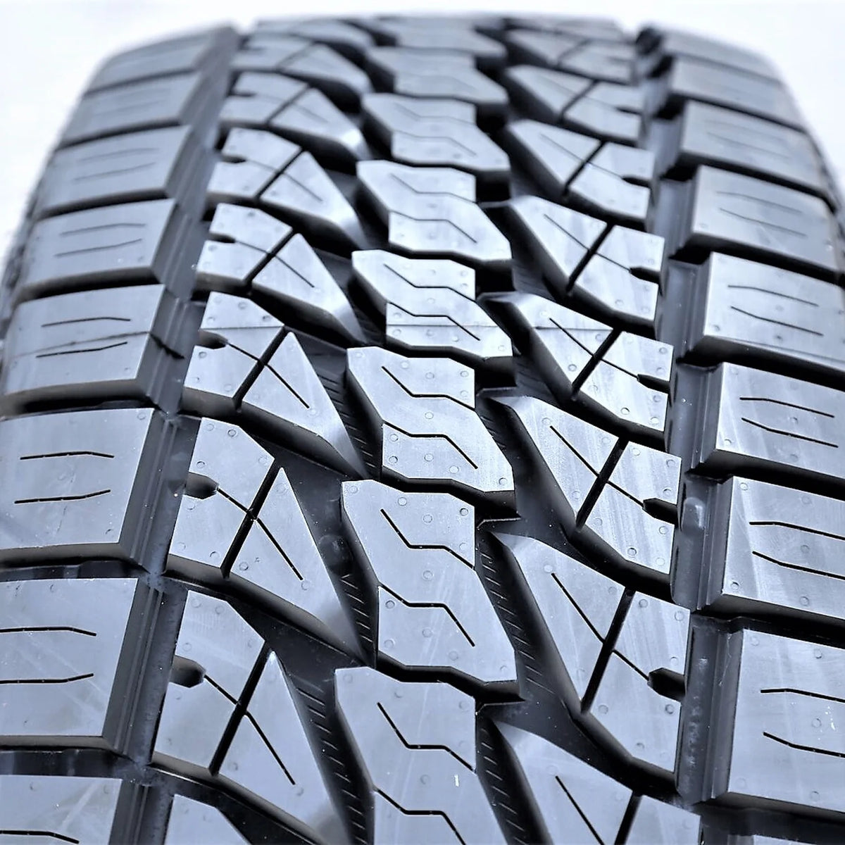 245/65R17 LION SPORT A/T 111T XL Fits: 2004 Jeep Grand Cherokee Overland, 2019 Jeep Cherokee Trailhawk Elite