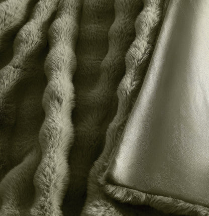 Brooklyn Loom Bubble Faux Fur 100% Microfiber Polyester  Twin XL Blanket in Green, All Season, Adult Size, OEKO-TEX Certified