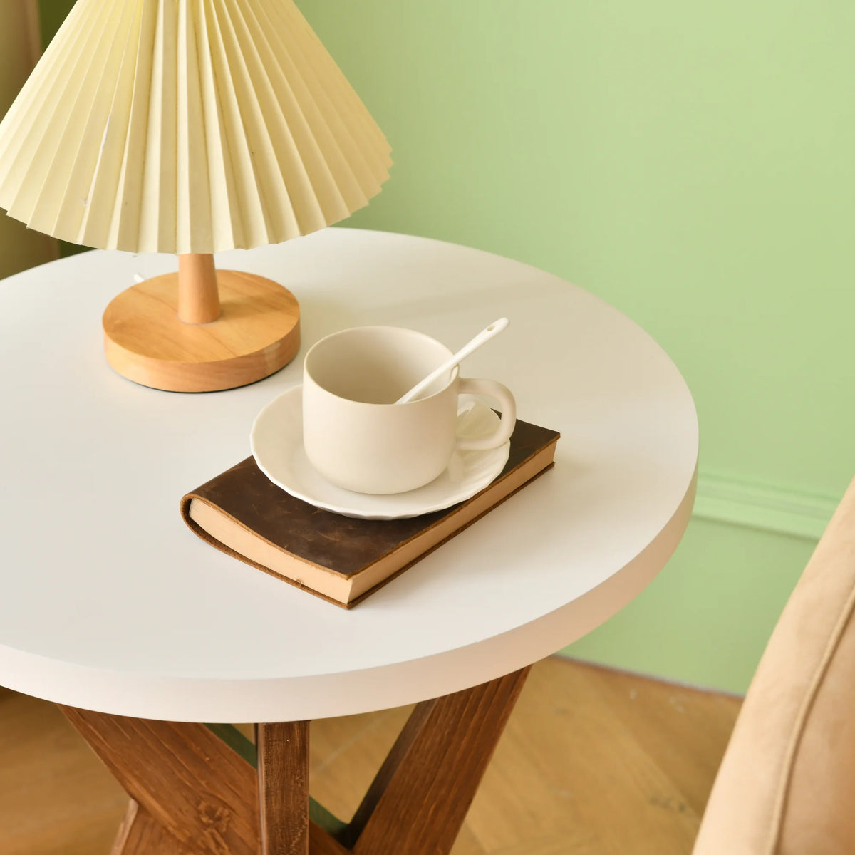 Farmhouse-style Solid Wood Crossed Legs Round Table, Boho Small Side Table with a White Top, Modern Wooden Bedside Table suitable for Bedroom, Living room, and Small Spaces, Easy to Assemble