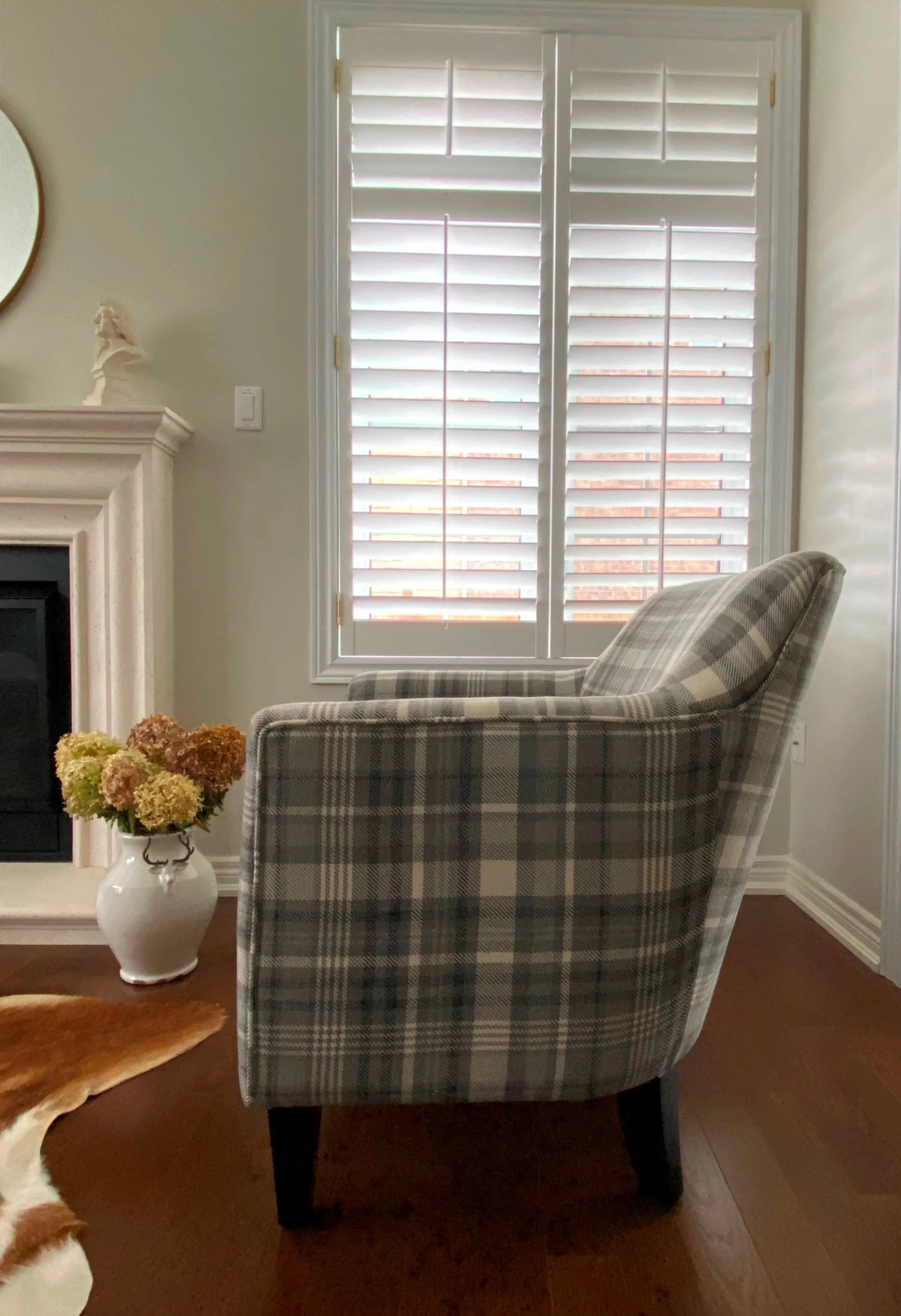 Gray Plaid Fabric Upholstered Bronte Accent Arm Chair Club Chair in Modern Living Room, Bedroom, Office Chair