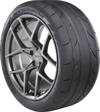 Nitto NT555RII 305/35ZR20 107W XL Tire