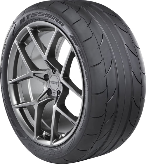 Nitto NT555RII 305/35ZR20 107W XL Tire