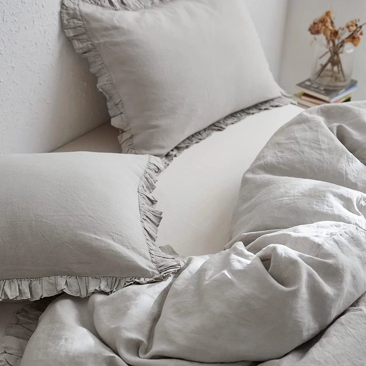 Simple&Opulence 100% Washed Linen Duvet Cover Set-3 Pieces Shabby Chic Premium Ruffled Bedding with 1 Comforter Cover and 2 Pillowshams France Flax High End Frill Sets Vintage Style(King, White)
