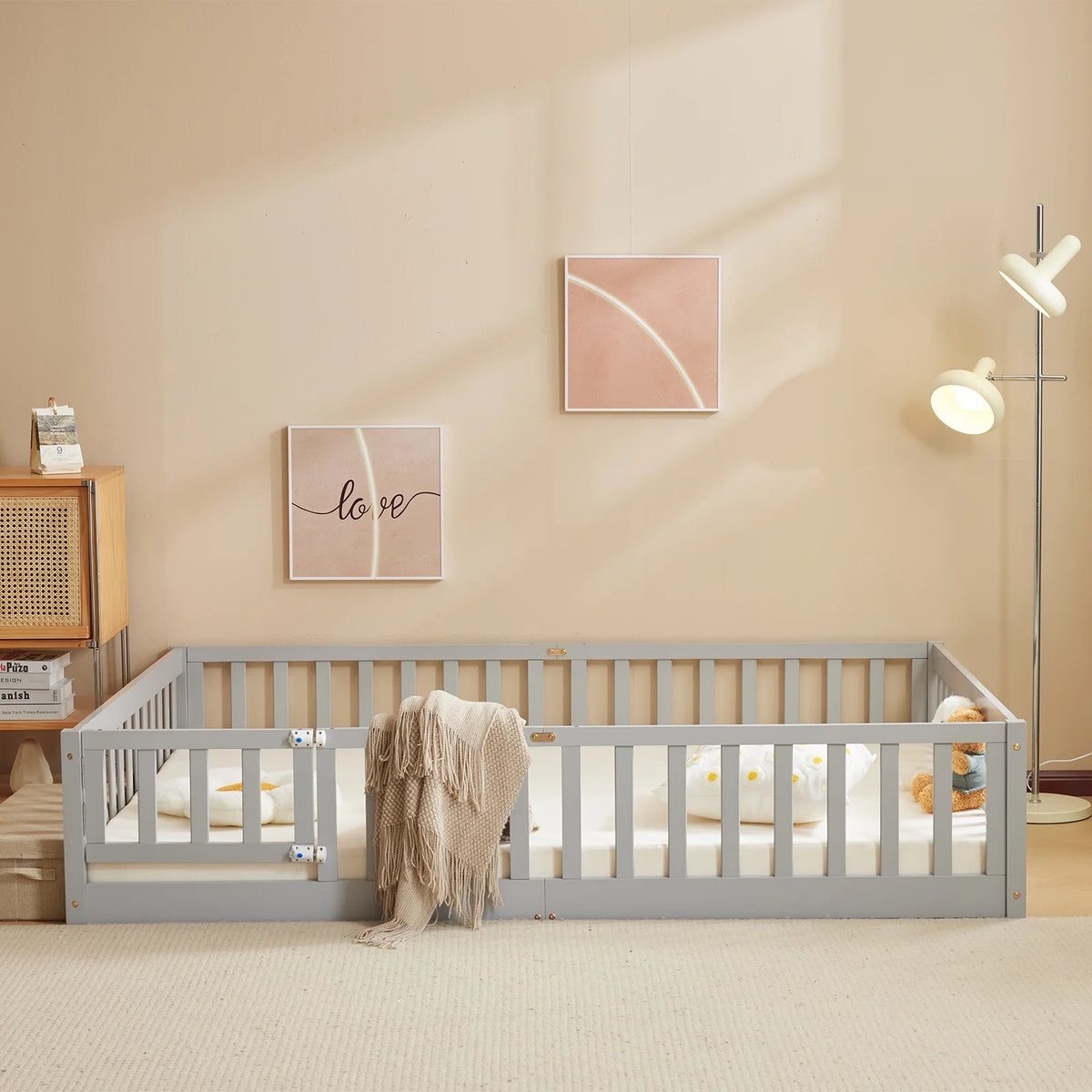 Zimtown Montessori Floor Bed Frame, Full Size Kids Toddler Bed with Fence and Door, Wooden Platform Bed, White