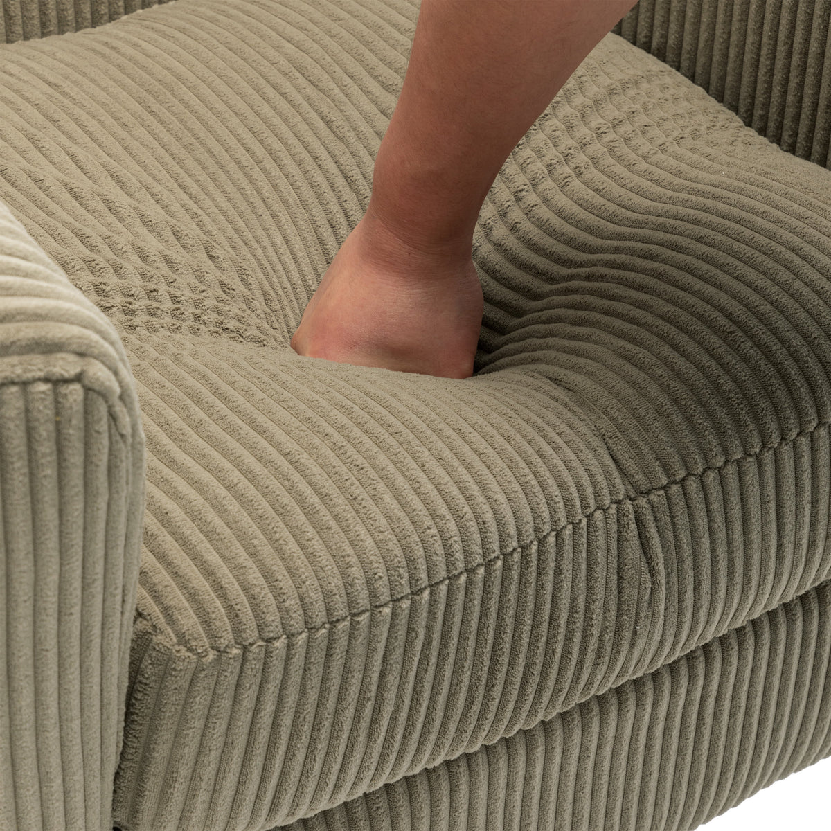 DREAMSIDEA Swivel Barrel Accent Chair for Living Room, Modern Upholstered Round Club Armchair-Cream