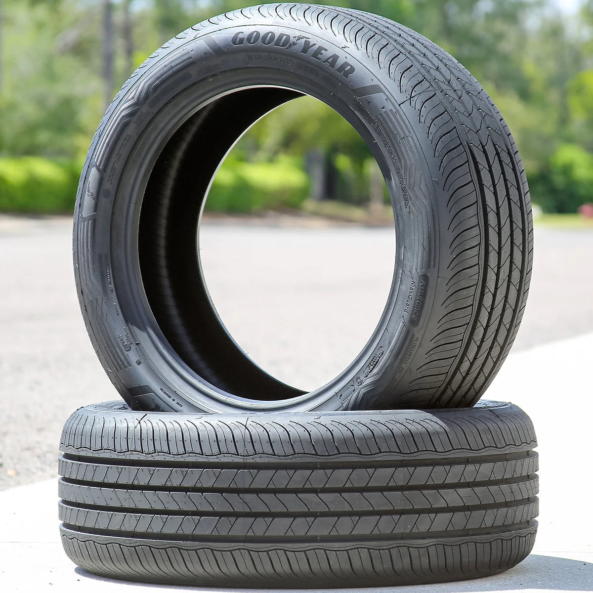Goodyear Assurance MaxGuard 215/55R17 94V Performance a/s All Season Tire