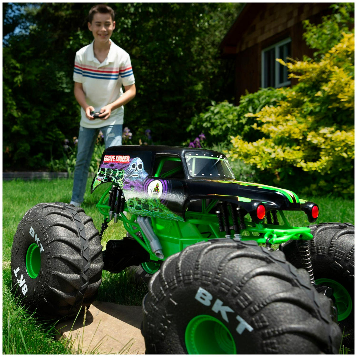 Monster Jam. Official Mega Grave Digger All-Terrain Remote Control Monster Truck with Lights. 1:6 Scale. Kids Toys for Boys and Girls Ages 4-6+