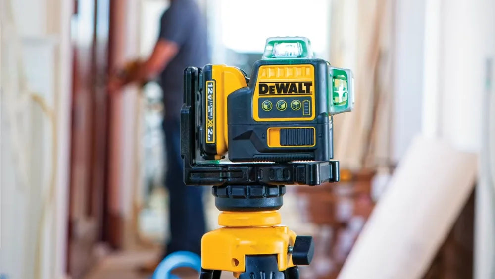 DeWalt? DW089LG 12V Max Laser Level, 3-Way 360 Green Degrees Professional Architectural Laser, Rotary and Linear Laser Levels???for Laser for Home Renovation Layout or Architectural Design