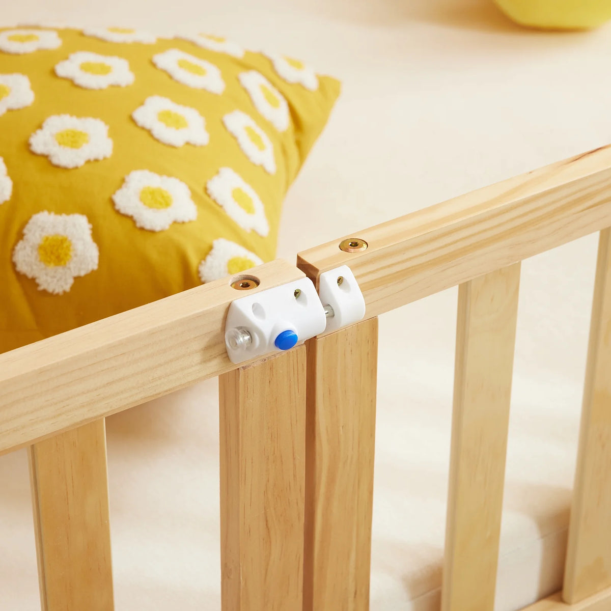 Zimtown Montessori Floor Bed Frame, Full Size Kids Toddler Bed with Fence and Door, Wooden Platform Bed, White