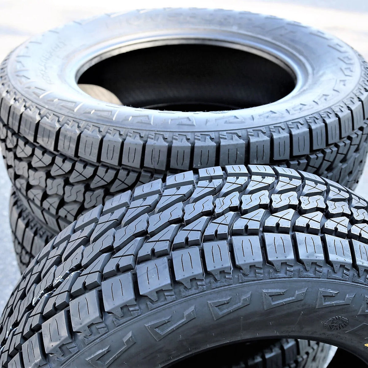 245/65R17 LION SPORT A/T 111T XL Fits: 2004 Jeep Grand Cherokee Overland, 2019 Jeep Cherokee Trailhawk Elite