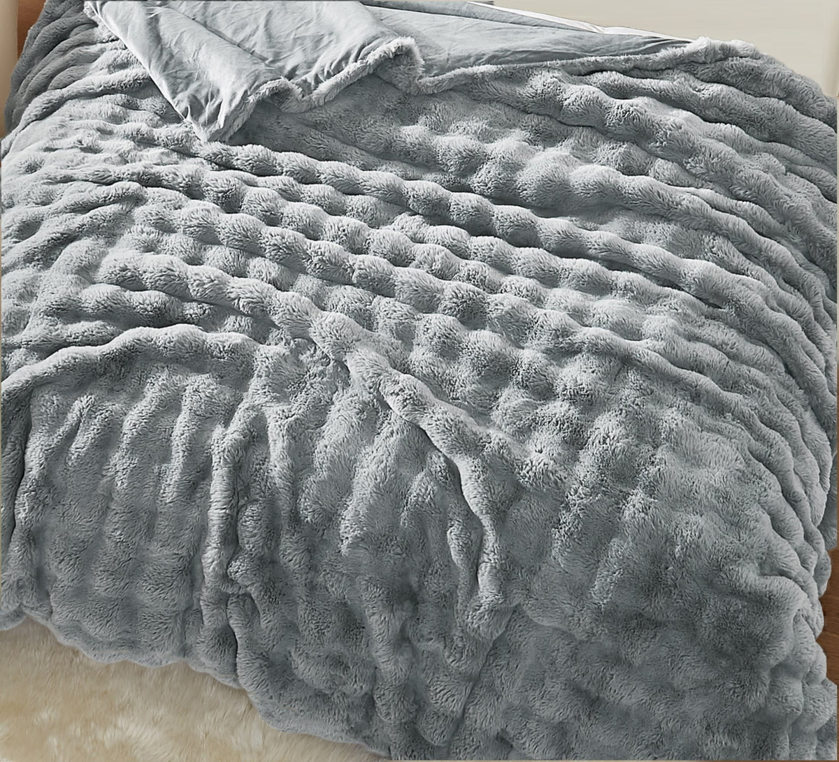 Brooklyn Loom Bubble Faux Fur 100% Microfiber Polyester  Twin XL Blanket in Green, All Season, Adult Size, OEKO-TEX Certified