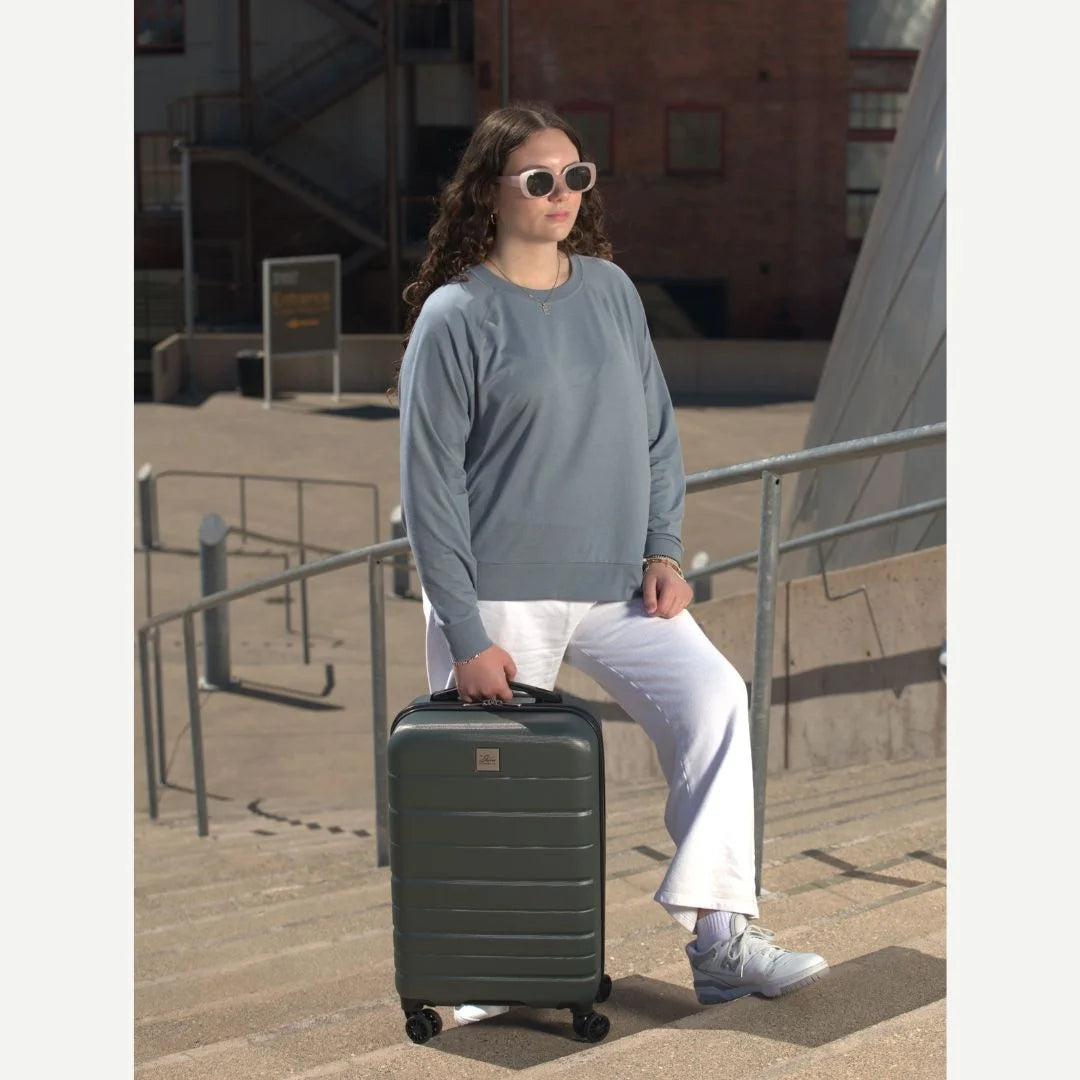 Skyway Luggage Epic 2.0 24" Hardside 8-Wheel Medium Check-In Spinner
