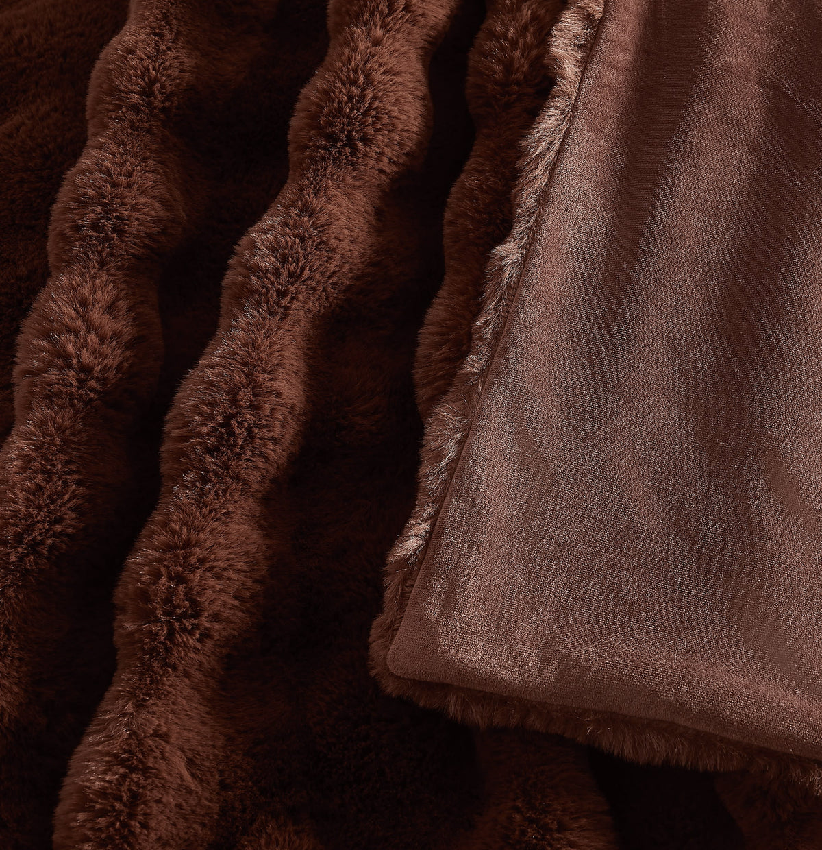 Brooklyn Loom Bubble Faux Fur 100% Microfiber Polyester  Twin XL Blanket in Green, All Season, Adult Size, OEKO-TEX Certified