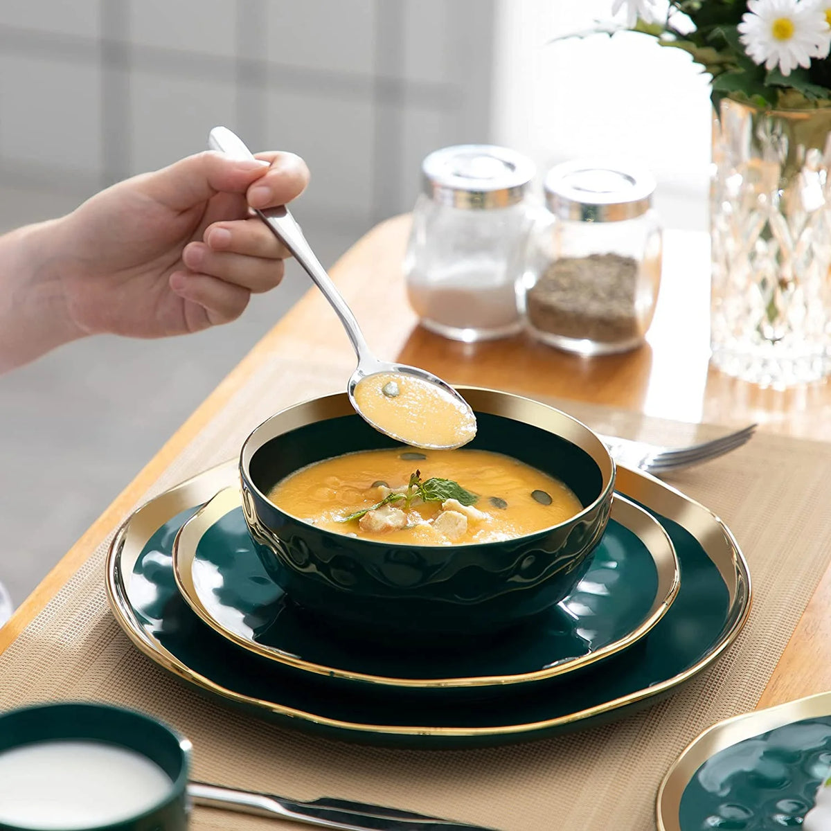 LOVECASA Dinnerware Sets, Stoneware Dinner Set for 8, 32-Piece Round Dark Green and Gold, Series Sweet