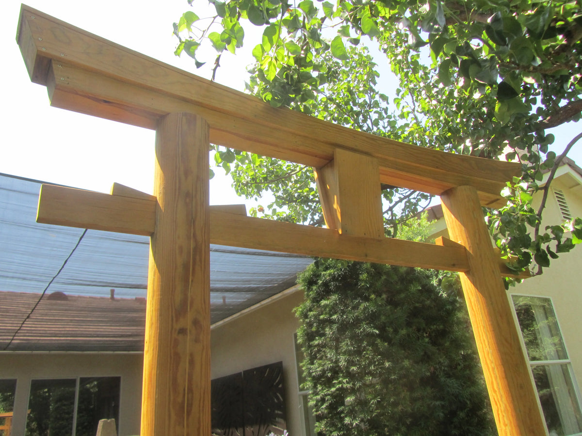 SamsGazebos Japanese Torii Gate Wooden Arbor, 106 Inch, Brown