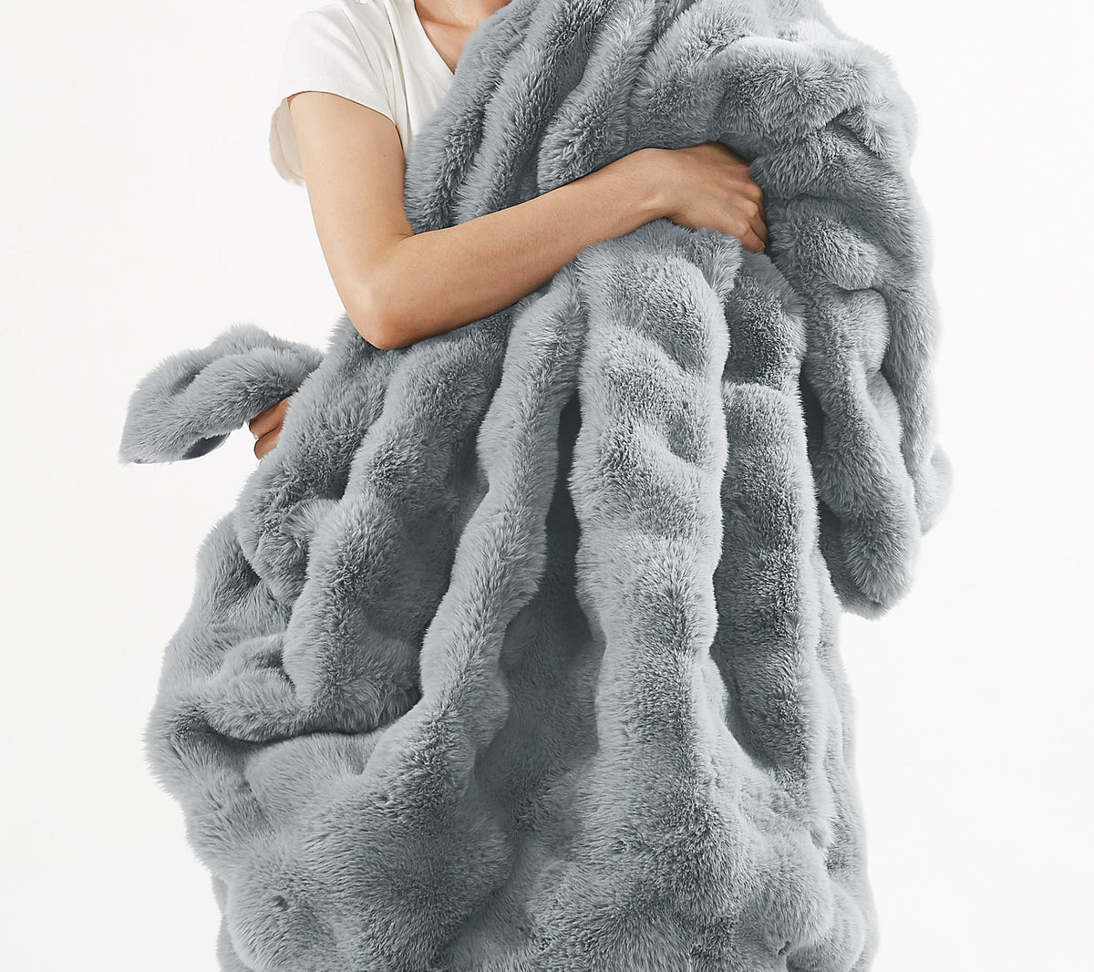 Brooklyn Loom Bubble Faux Fur 100% Microfiber Polyester  Twin XL Blanket in Green, All Season, Adult Size, OEKO-TEX Certified