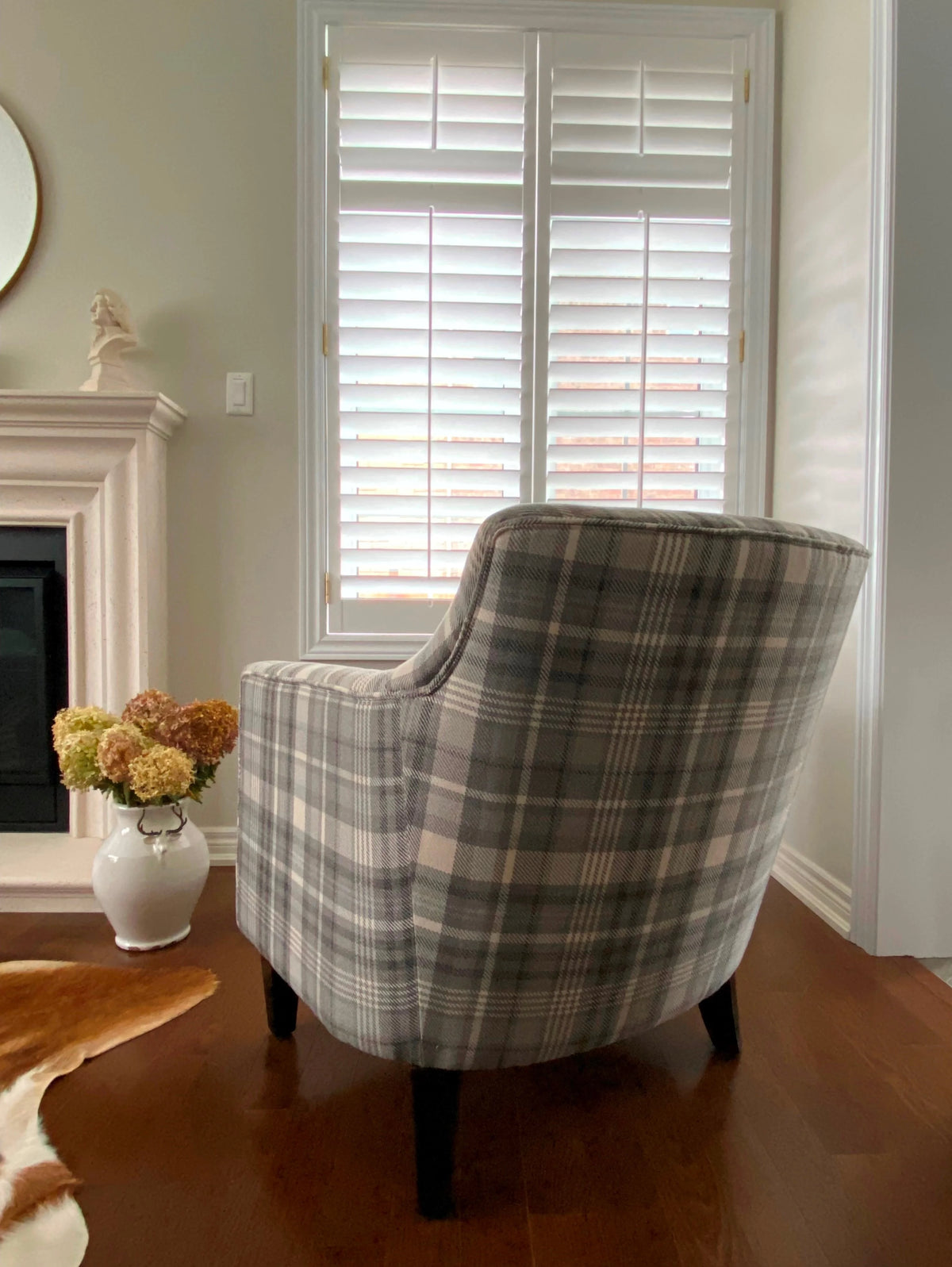 Gray Plaid Fabric Upholstered Bronte Accent Arm Chair Club Chair in Modern Living Room, Bedroom, Office Chair