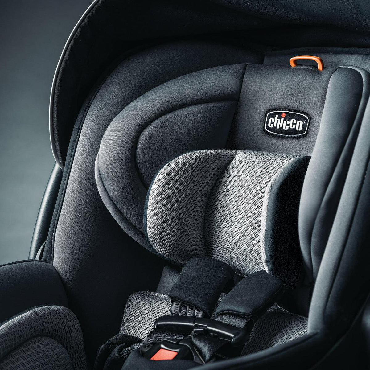 Chicco Fit2 Adapt Infant &amp; Toddler Car Seat - Ember (Black). New