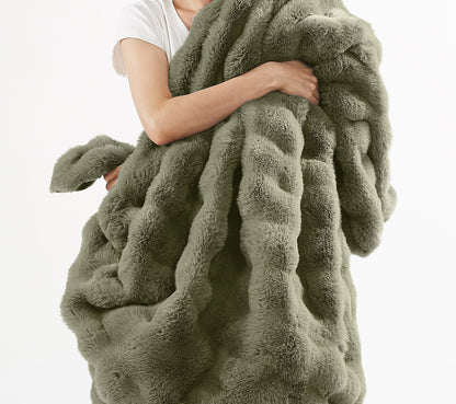Brooklyn Loom Bubble Faux Fur 100% Microfiber Polyester  Twin XL Blanket in Green, All Season, Adult Size, OEKO-TEX Certified