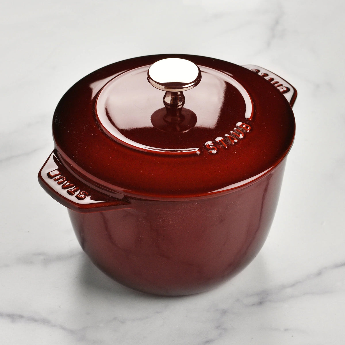 Staub Cast Iron 1.5-qt Petite French Oven - Grenadine