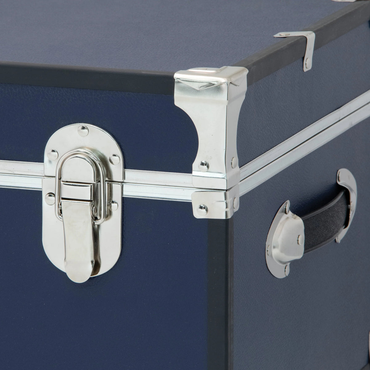 Seward Collegiate Collection Footlocker Trunk with Wheels