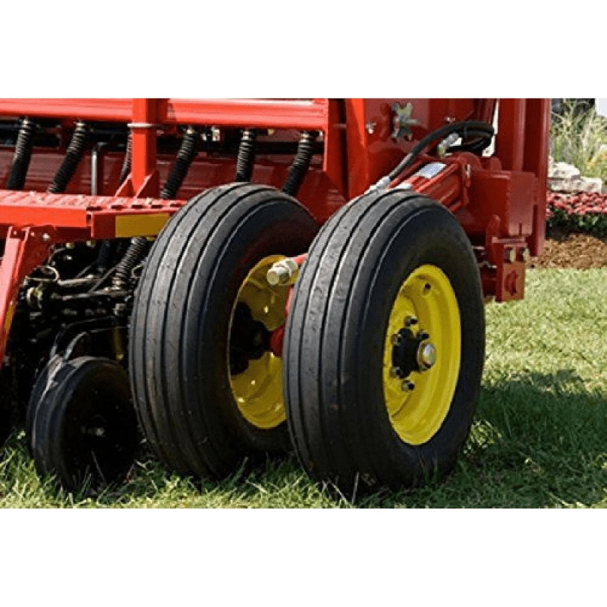Carlisle Farm Specialist I-1 Implement Agricultural Tire - 26X12-12 LRE 10PLY