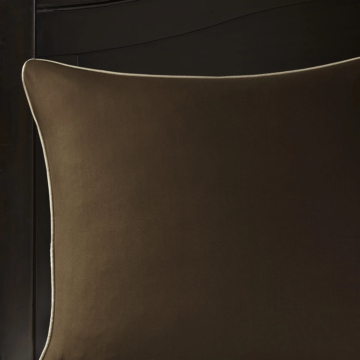 Home Essence Dennie 16 Piece Jacquard Complete Bedding Set With 2 Sheet Sets, King, Brown